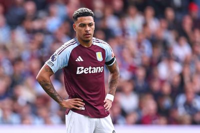 Aston Villa man makes public display of unhappiness after Sunderland result as staff member in firing line