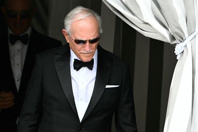 Jeff Bezos’ dad hires a CEO to manage his multibillion-dollar fortune