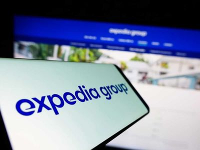 How Is Expedia Group's Stock Performance Compared to Other Leisure & Entertainment Stocks?