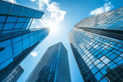 Chinese Firms’ Overseas Expansion Faces Rising Policy and Operational Risks, Report Says