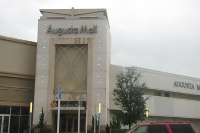 Two people in custody after ‘fight’ at Georgia mall leads to shooting, police say