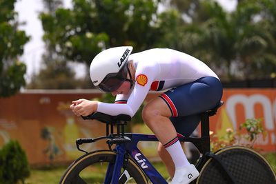 'I'm absolutely gutted' - Favourite Erin Boothman pulls foot out of pedal on final climb in time trial, ending dream of winning world title in Kigali