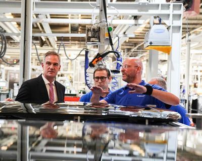 UK manufacturing sector falters amid Jaguar Land Rover cyber-attack