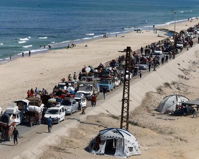 ‘We are at our limit’: Gaza’s last hospitals overwhelmed as thousands flee south