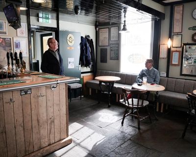World’s first purpose-built railway pub gets listed status