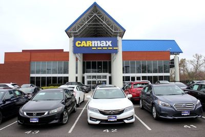 CarMax Gears Up For Q2 Print; Here Are The Recent Forecast Changes From Wall Street's Most Accurate Analysts