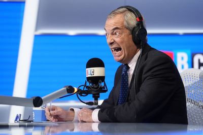 Nigel Farage's claim that migrants are eating swans is dismissed by Royal Parks