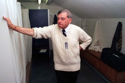Yorkshire remember Dickie Bird ahead of County Championship match at Headingley