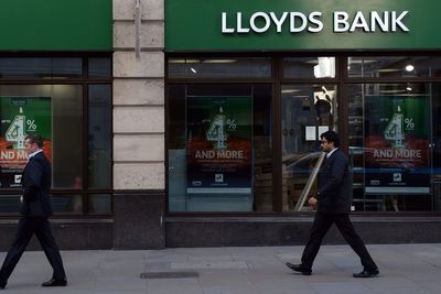 Lloyds Banking Group closing another 49 branches