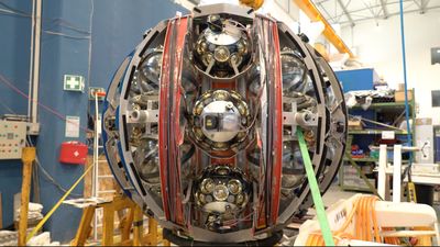 The giant telescopes collecting neutrinos beneath the French Mediterranean