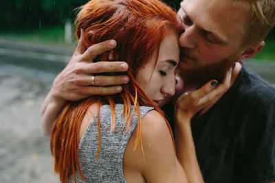 9 Ways Letting Go Saves You From Toxic Love