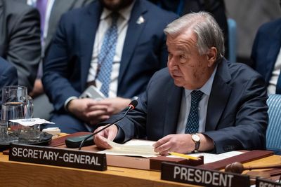 Hot talk: As deadline and higher temperatures loom, stronger warming-fighting plans urged at UN