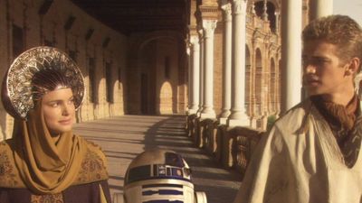 Star Wars fans have spotted an amusing production design detail in Attack of the Clones involving some unfinished DIY: "He said he'll get to it!"