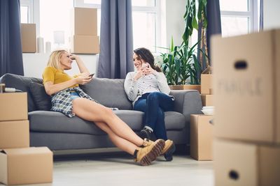 'I Don't Have Hundreds Of Thousands Of Dollars,' Says Elon Musk's 21-Year-Old Daughter Who Lives With Roommates To Save On Rent