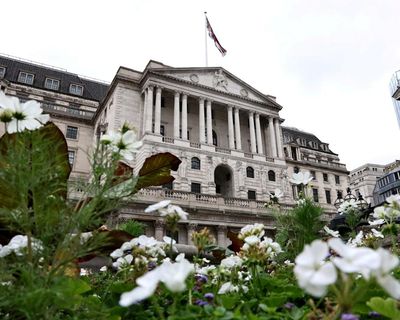 Bank of England urged to do more to tackle climate crisis