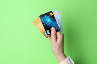 Why Do People Spend More When They Use Plastic Instead of Cash?