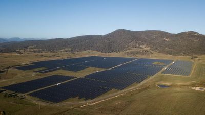 Electricity generation costs would be up to 50% higher if Australia stuck with coal and gas only