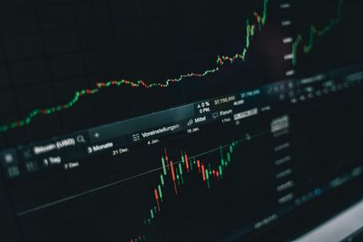 Penny Stocks Explained: High-Risk Gamble or Hidden Gateway to Big Profits for Beginner Investors?