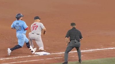 Blue Jays Batter Somehow Got Thrown Out at First Base on Hit to Right Field