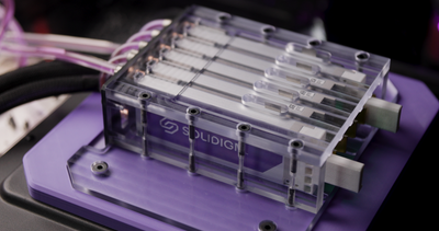 Solidigm touts industry's first liquid-cooled enterprise SSD — D7-PS1010 is an E.1 PCIe 5.0 drive with a wrap-around cold plate
