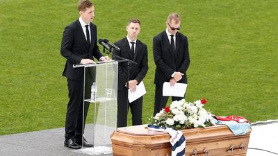 Selwood steps away from AFL after heartbreaking year