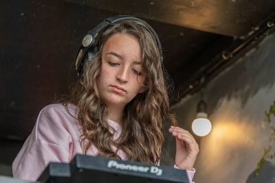 Teenage DJ brings the noise to Dublin library