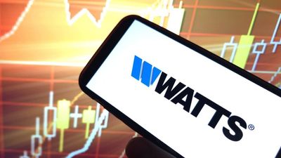 Jim Cramer Recommends Staying Long On This Industrial Stock