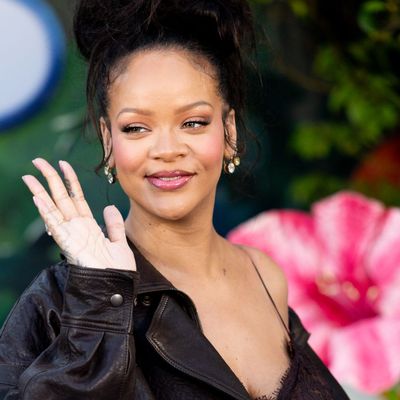 Rihanna Matches Baby Rocki's Newborn Bows With a Diamond "Mom" Ring and $100,000 Pink Watch