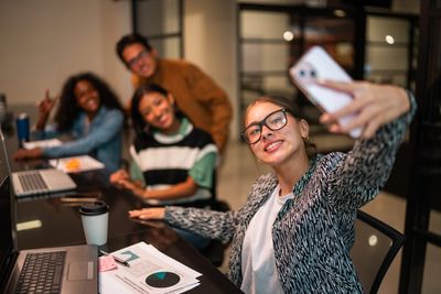 Suzy Welch uncovered the reason Gen Z seems unhireable: Their workplace values don't match their Gen X and millennial bosses