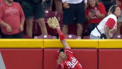Reds Outfielder Saves Season With Heroic Home Run Robbery in Ninth Inning vs. Pirates
