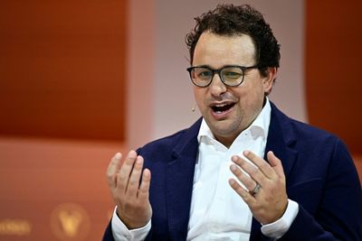 Judge Endorses Anthropic's $1.5 Bn Copyright Settlement