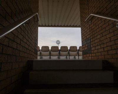 Nottinghamshire lift trophy after win; Hampshire on brink of relegation – as it happened