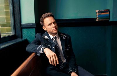 Olly Murs gets Bonkers on the first taste of his forthcoming album Knees Up