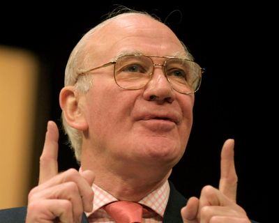 Menzies Campbell, former Liberal Democrat leader, dies at 84