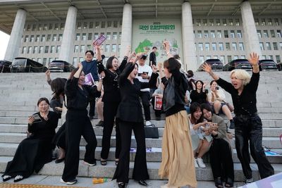 South Korea legalises tattooing by non-medical professionals after three decades of ban