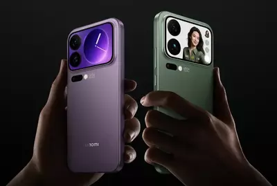 Forget iPhone 17 Pro — Xiaomi 17 Pro just put a second screen on the back