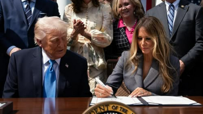 Footage of Trump and Melania's Finger-Pointing Exchange on Marine One Sparks Speculation