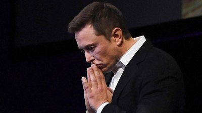 Tesla Is Not Releasing a 'Pi' Phone; Here's What Rumours Say They're Trying to Do with Starlink Instead