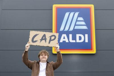 Lewis Cap-Aldi surprises shoppers with gig on supermarket roof