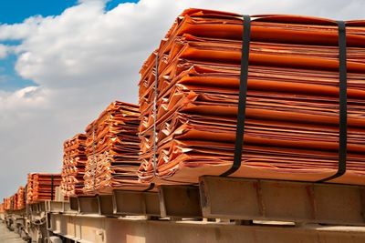 4 Copper Stocks To Consider Buying For The Late 2025 Rally