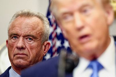 Trump issues hysterical all-caps screed on RFK’s under-siege claims tying Tylenol and vaccines to autism