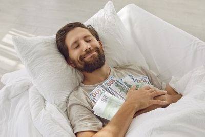 Passive Income: How the Ultra-Wealthy Build Wealth While They Sleep
