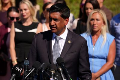 Key Democrat says bipartisan vote to compel Trump release of Epstein files could come Monday: ‘As soon as she’s sworn in’