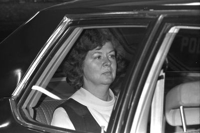 Sara Jane Moore, who tried to assassinate President Gerald Ford in 1975, dies at 95