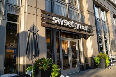 These 5 Fast-Casual Brands Are Taking Over Malls, Airports, and Suburbs