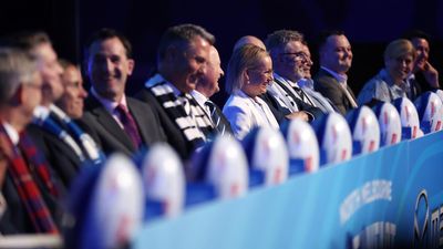 Point scoring and laughs at AFL grand final breakfast
