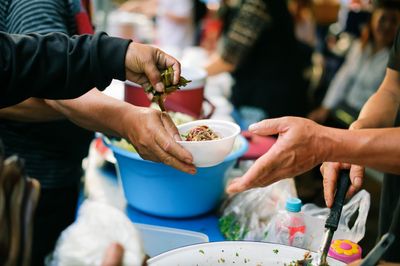3 Ways to Get Free Groceries Without Clipping a Single Coupon