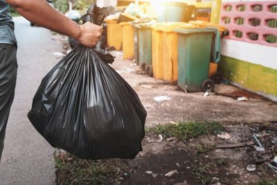 Dangerous Garbage: 5 Items You Should Never Throw In The Trash