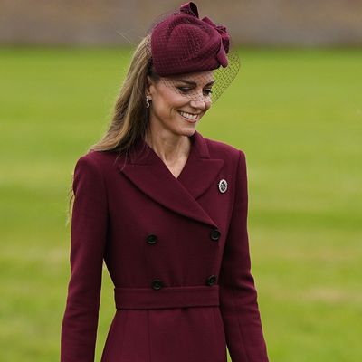 A Fashion Expert Explains the Meaning Behind Kate Middleton’s Closet Full of Burgundy Outfits