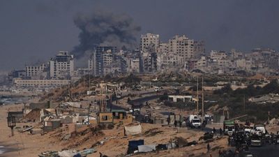 At least 44 people killed in Gaza as Israel ignores demands for ceasefire